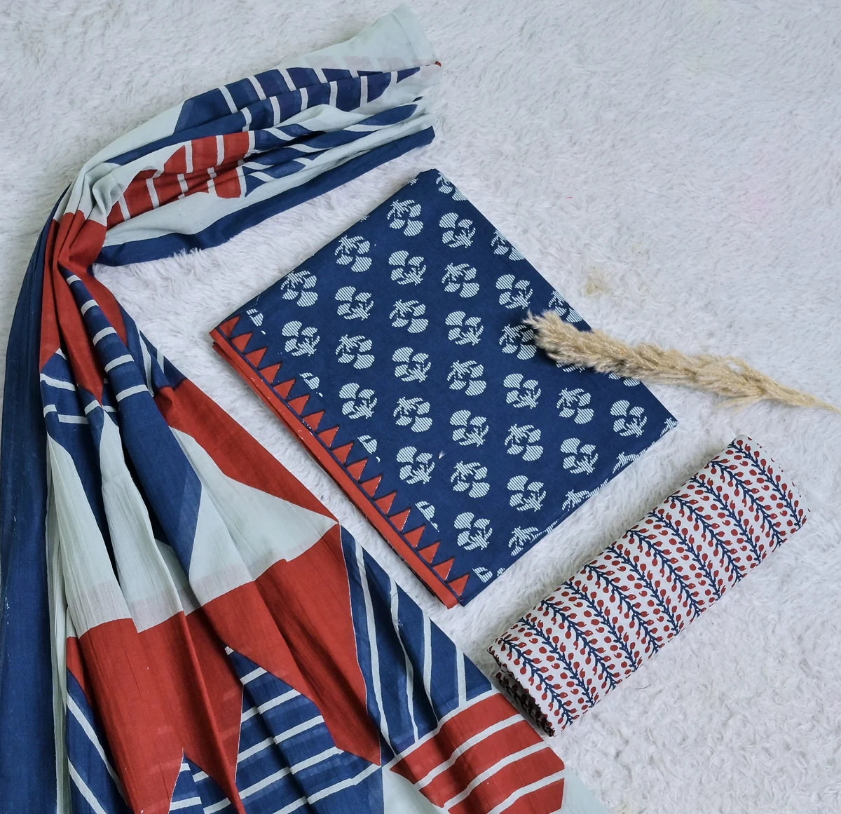 Blue Geometric Triangle 3-Piece Cotton Suit Set_SS110