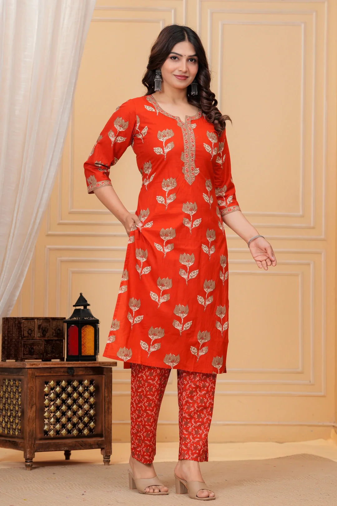 Elegant Red Floral Jaipuri Cotton  Kurta Pant Set with Dupatta