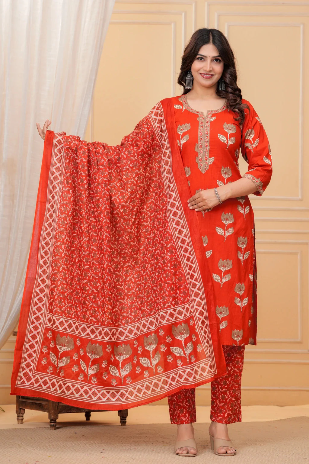 Elegant Red Floral Jaipuri Cotton  Kurta Pant Set with Dupatta