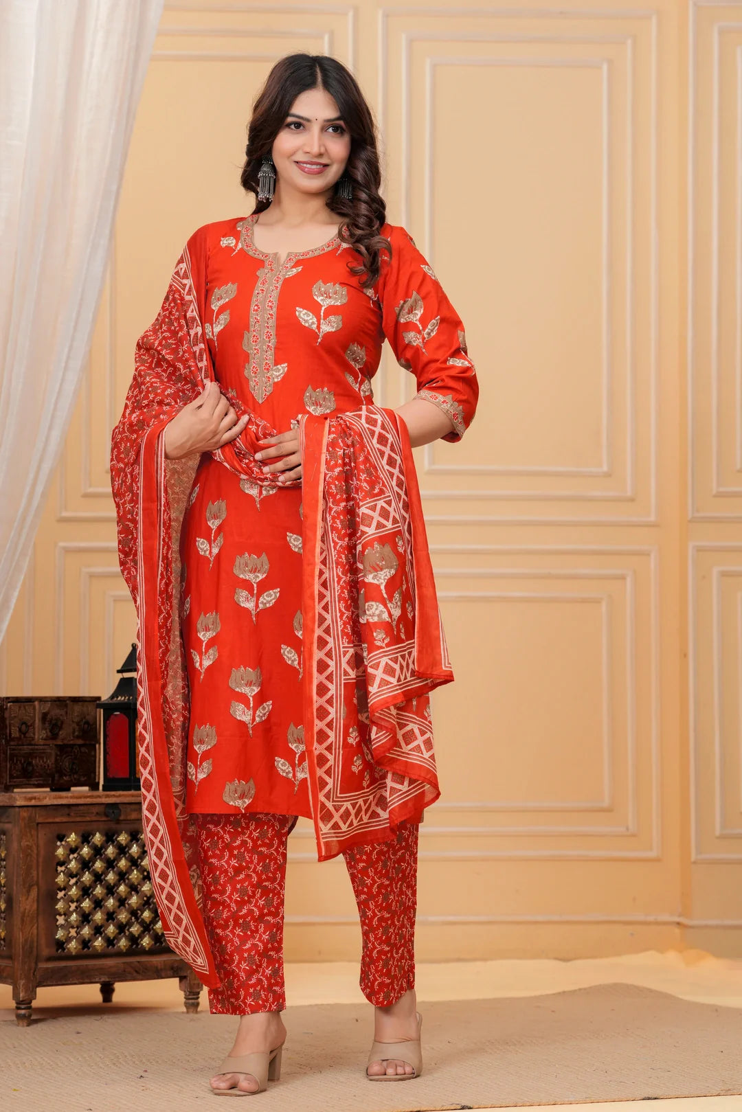 Elegant Red Floral Jaipuri Cotton  Kurta Pant Set with Dupatta