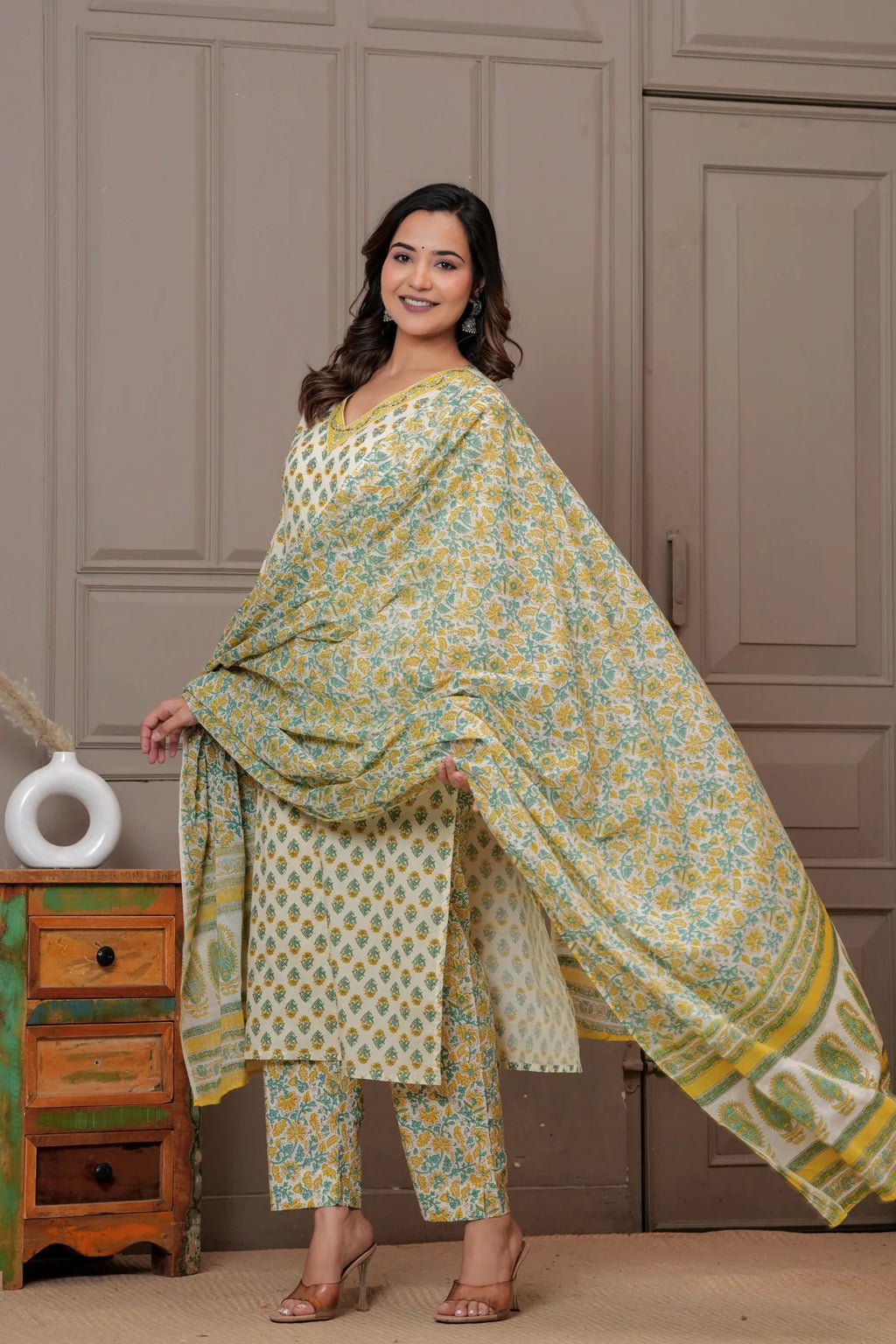 Jaipuri Handblock Printed Cotton Kurta Pant Set with malmal Dupatta - Yellow & Green