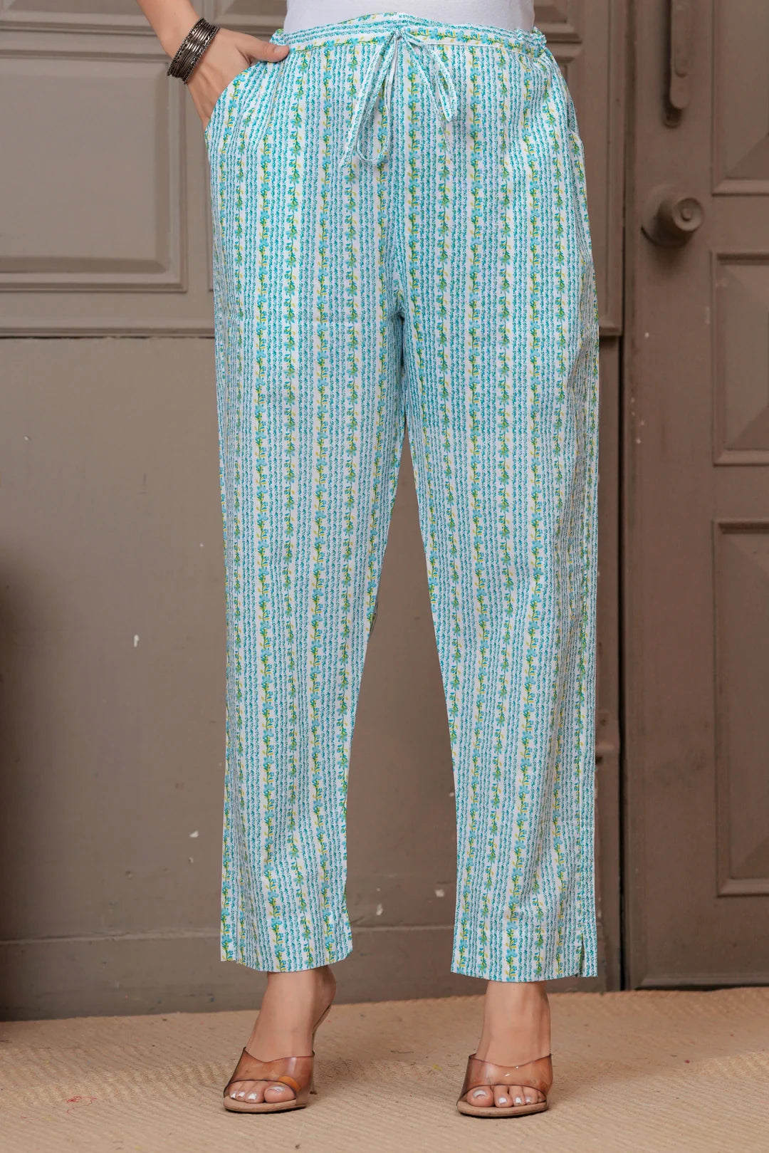 Jaipur Floral Jaipuri Printed Cotton Kurta pant Set with malmal Dupatta
