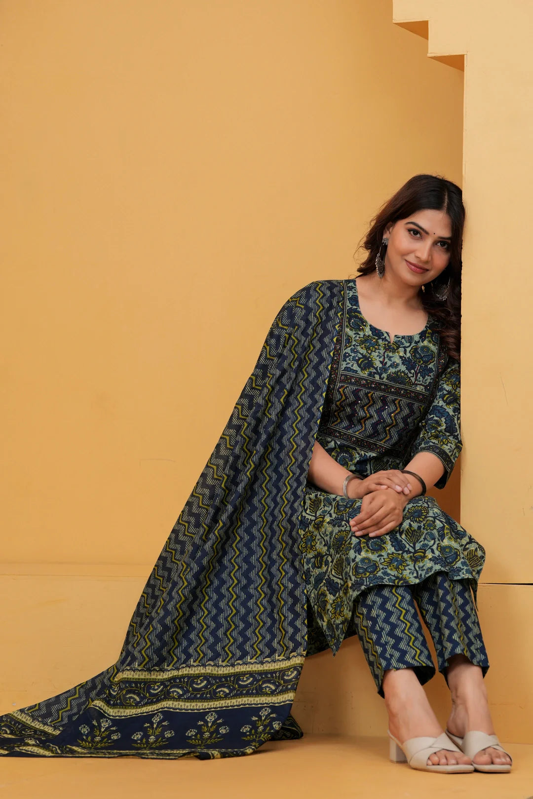 Navy Blue jaipuri Printed Cotton Kurta Pant Set with malmal Dupatta